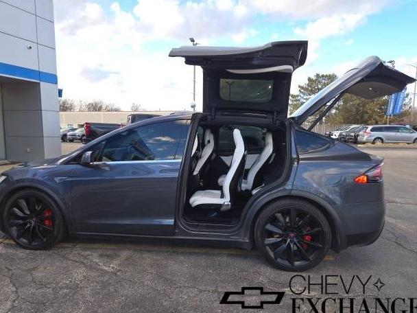 TESLA MODEL X 2016 5YJXCBE4XGF000676 image